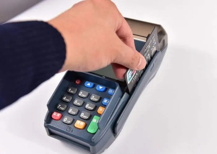 手機POS機和傳統(tǒng)POS機哪個費率低? 手機POS機和傳統(tǒng)POS機哪個費率低?