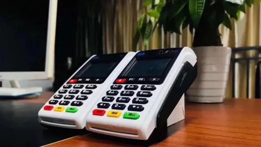 各大銀行POS機的費率多少？